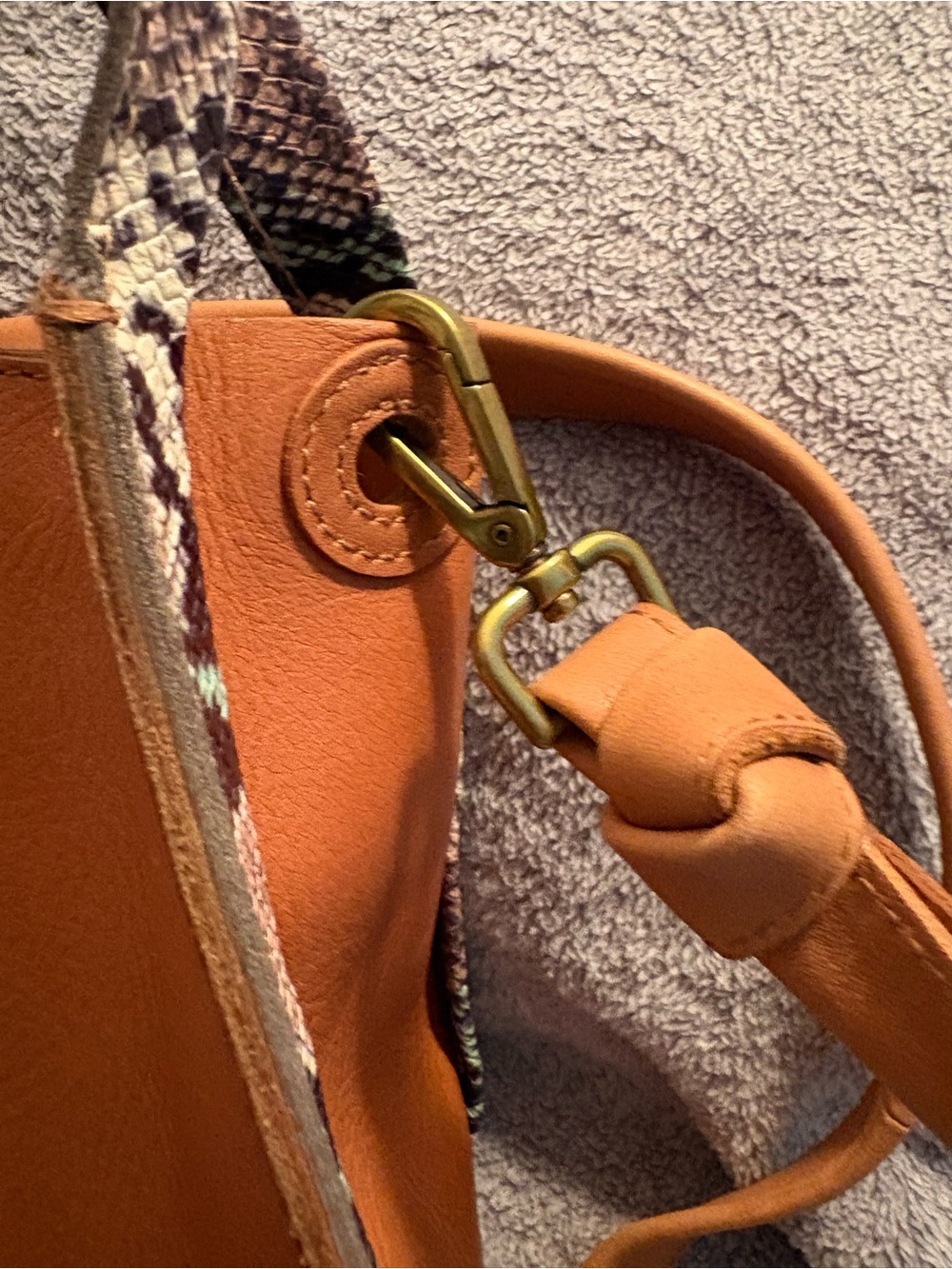 Madewell Sydney Leather Snake Embossed Crossbody Bag Tan - Picture 3 of 9